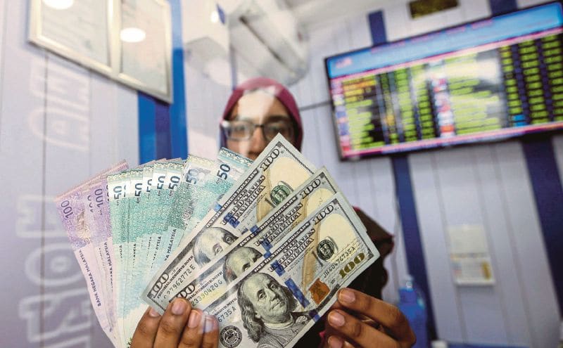 Ringgit Gains Ground as Weak US Jobs Data Pressures Dollar