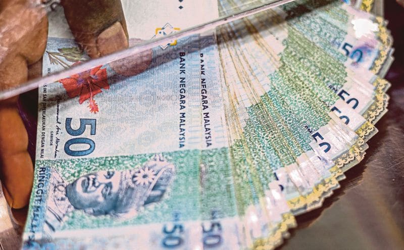 Ringgit Strengthens as Malaysia Awaits Q2 GDP Print