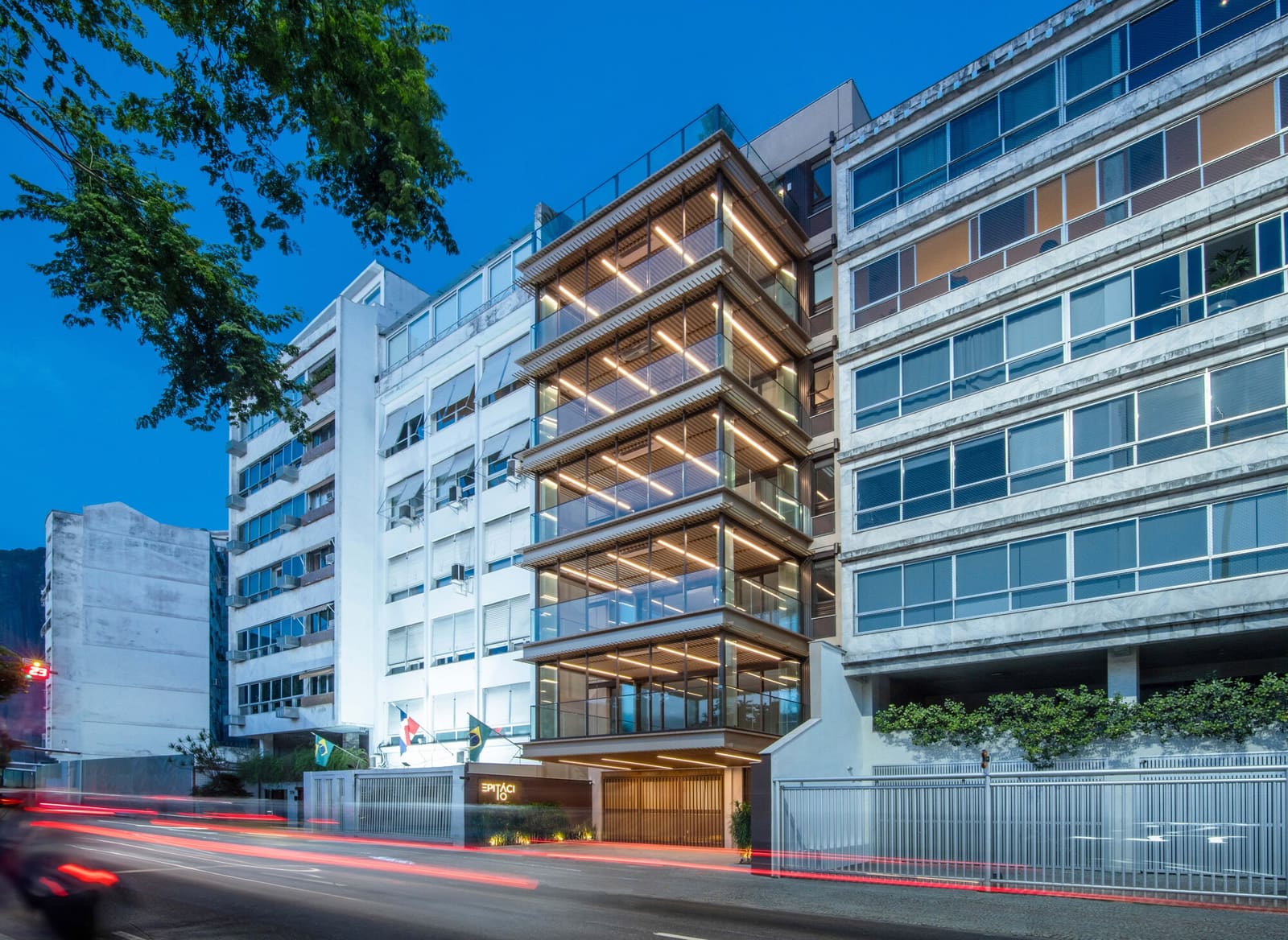 How a Rio Apartment Block Turns the Lagoon Into Living Space