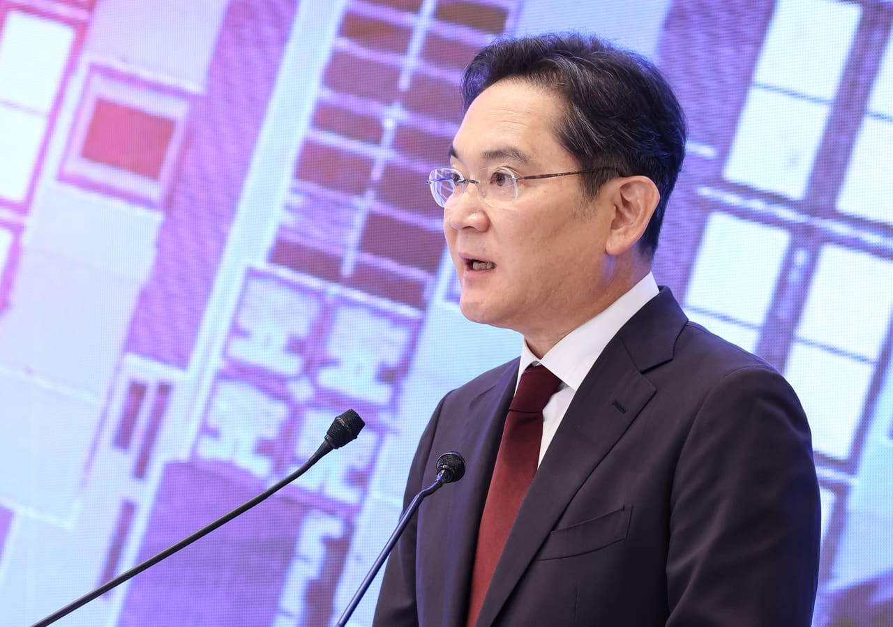 Samsung Chairman Leads Korea's First-Half Dividend Recipients