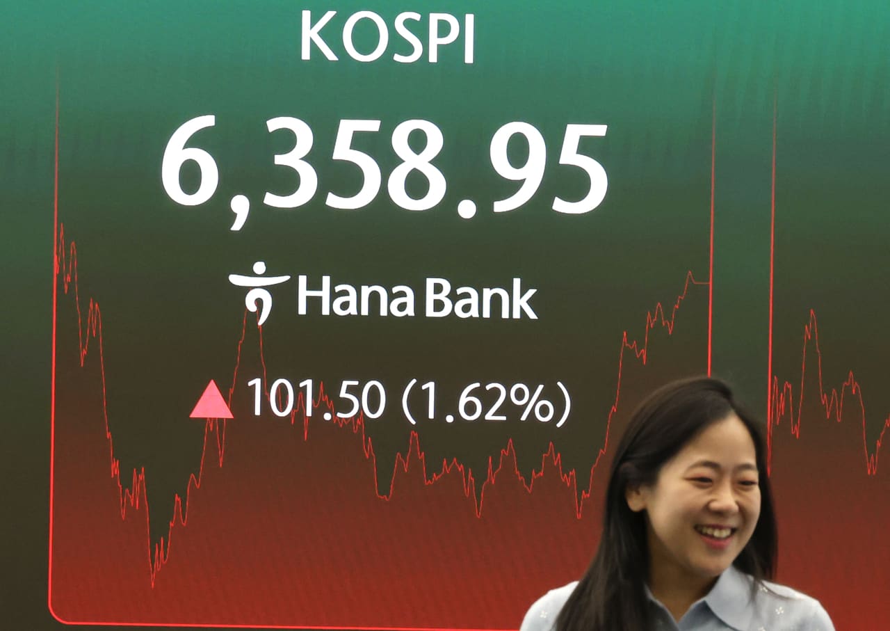 Seoul Exchange Triggers Trading Curbs as Kospi Jumps Over 4 Percent