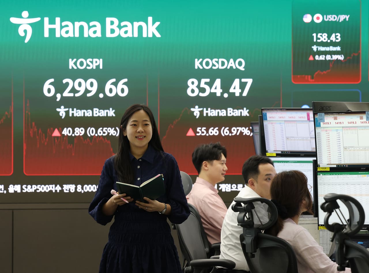 Seoul Stocks Snap Two-Day Slide on Chip Rally