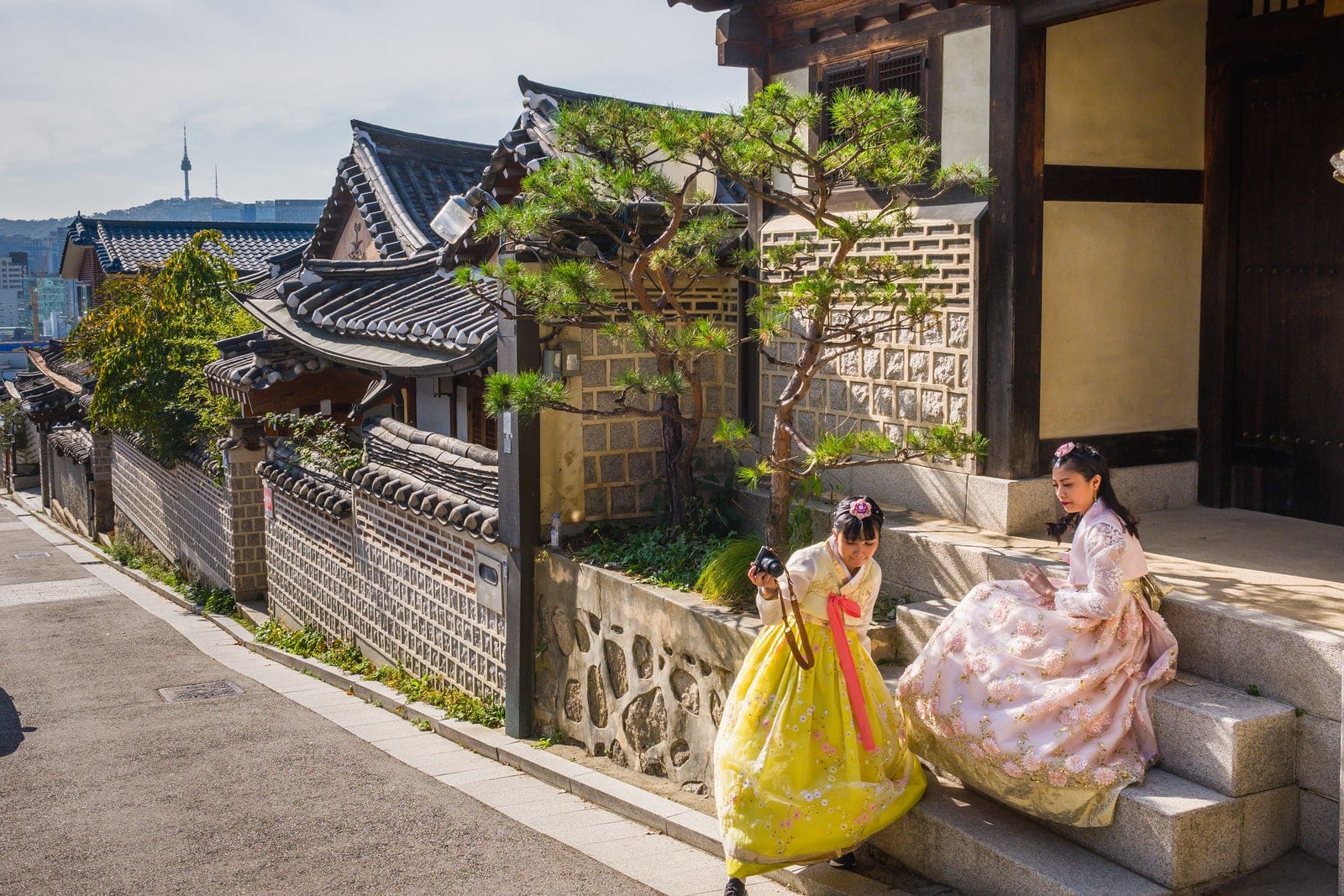 Why Seoul Travelers Are Choosing Traditional Wooden Houses Over High-Rise Hotels