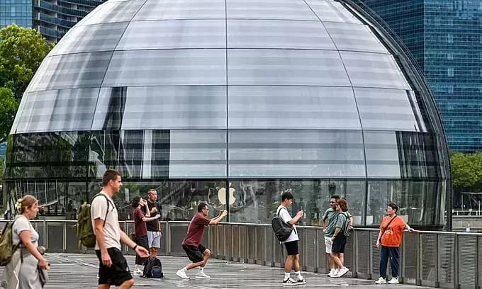 Singapore's Elite Talent Visa Program Sees 8,500 Holders by End of 2025