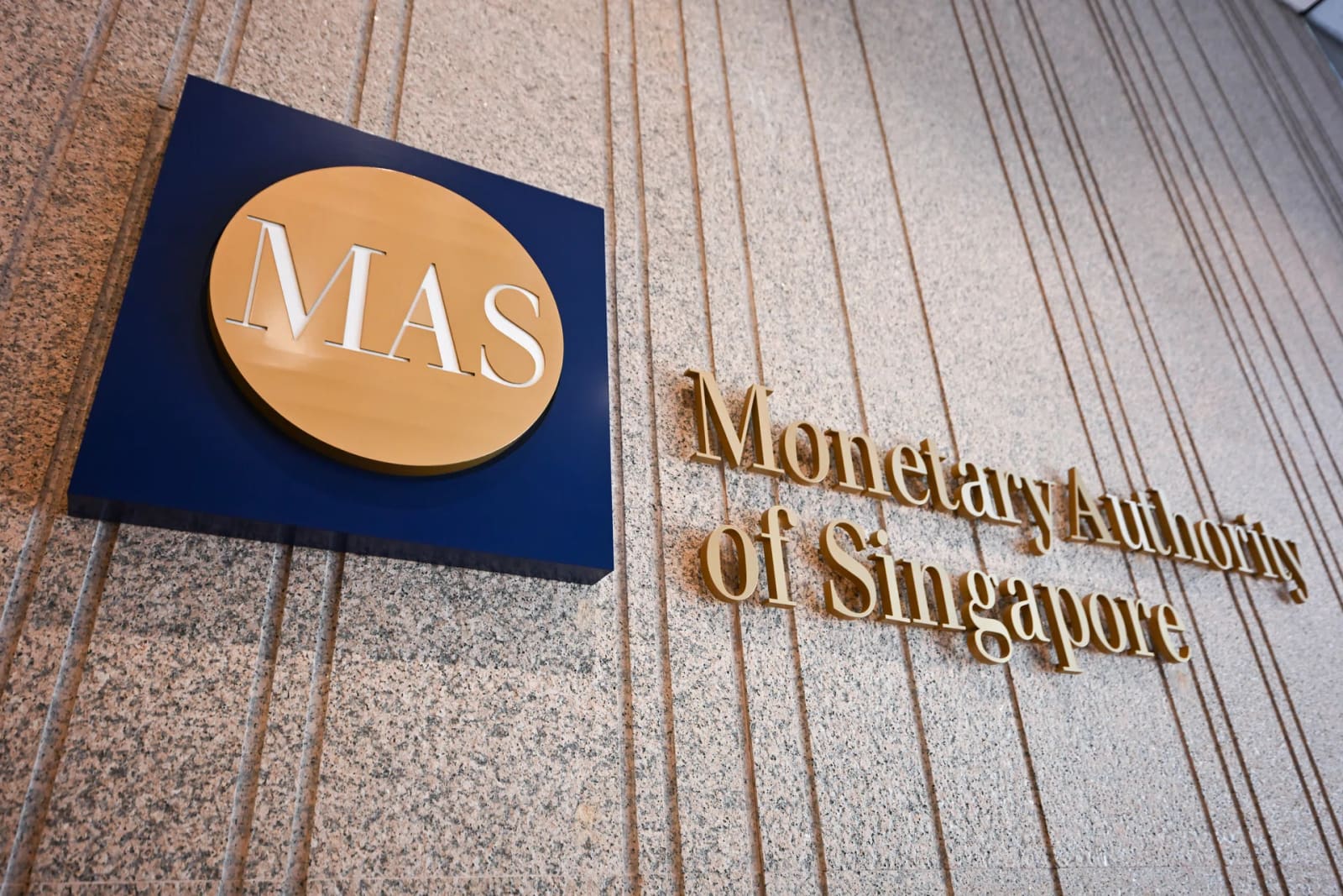 Singapore Tightens Stablecoin Rules to Separate Regulated Tokens From Crypto Claims