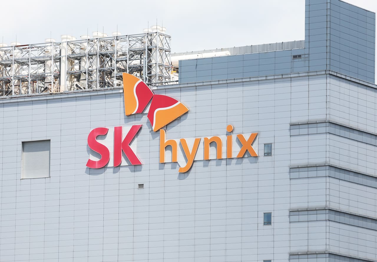 SK Hynix Shifts Profit Bonuses to Equity, Links Pay to Loss Risk