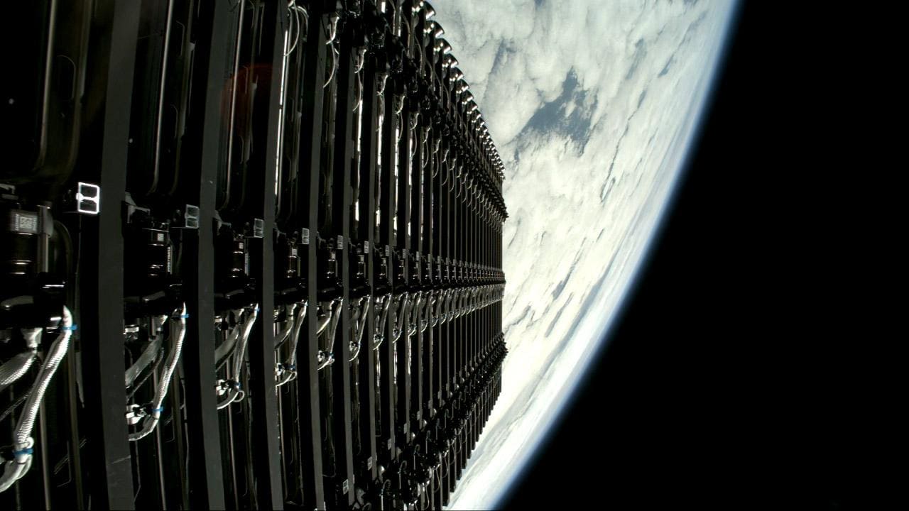 SpaceX's Satellite Expansion Outpaces Its Own Record Despite Orbital Congestion Warnings