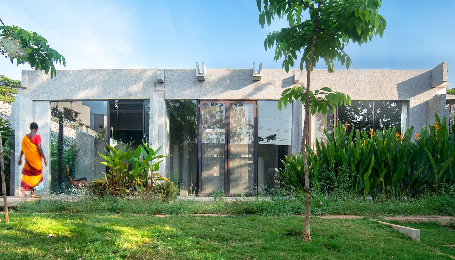 Stone's Quiet Dialogue: Play Architecture Revives Local Chapdi in Bangalore Home