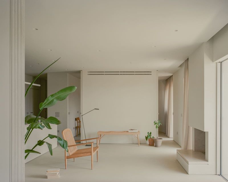 Subtraction as Strategy: Inside a 1970s Athens Apartment Stripped to Its Bones