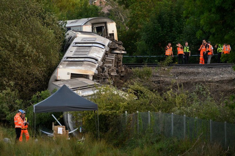 Train Derailment Near Lewes Shuts Down Major Rail Corridor in Southeast England