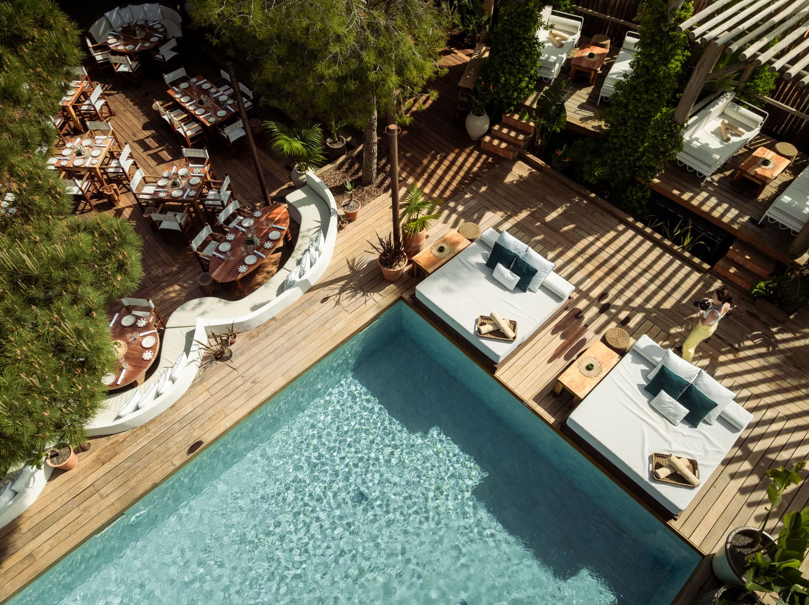 The Unspoken Codes of Saint-Tropez