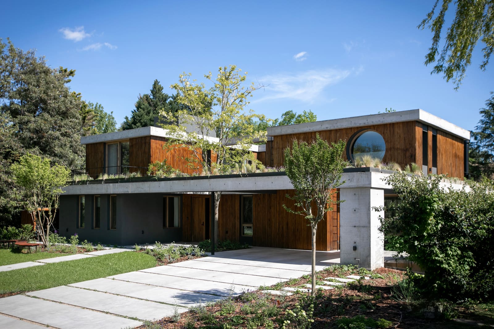 When Urban Sensibility Meets the Argentine Countryside