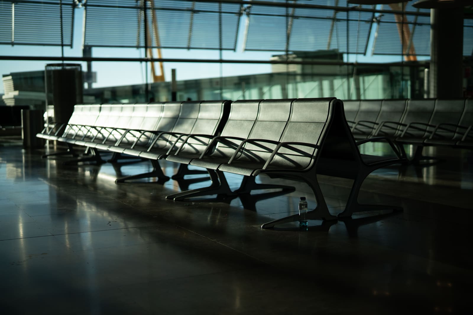 US Airlines Warn Ticket Prices Will Stay High Long After Fuel Costs Drop