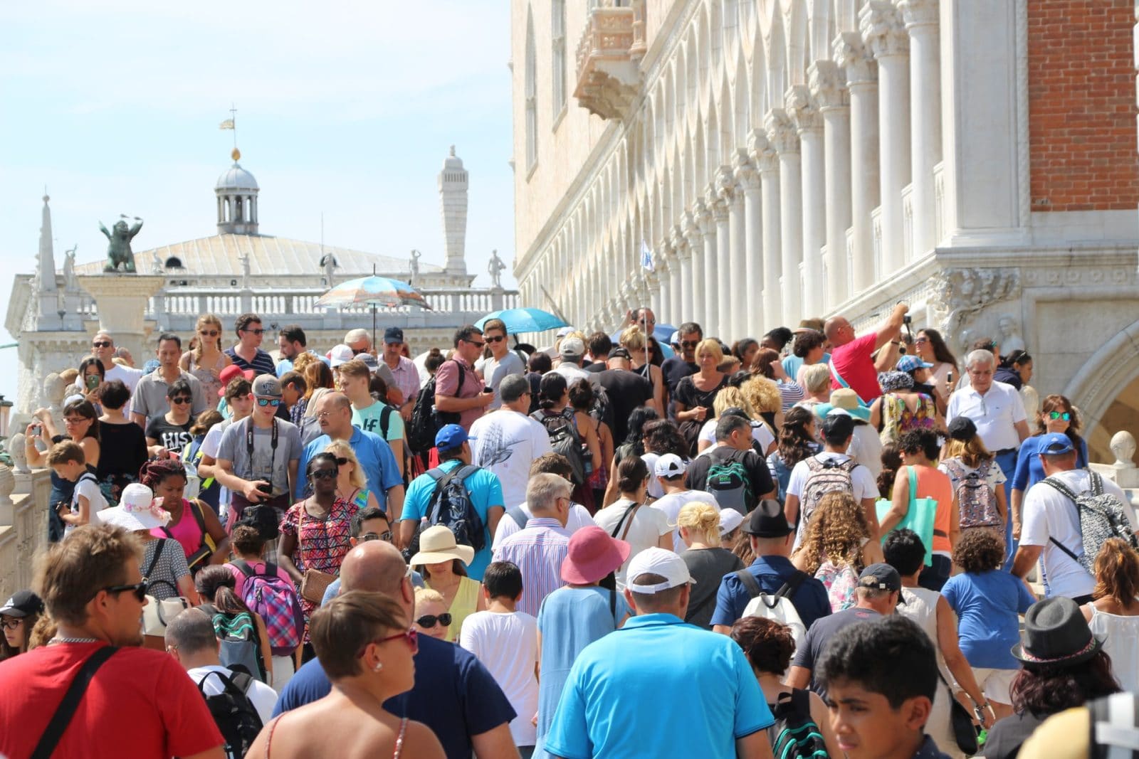 Venice Weighs Sixfold Fee Hike as €5 Charge Fails to Slow Visitor Numbers