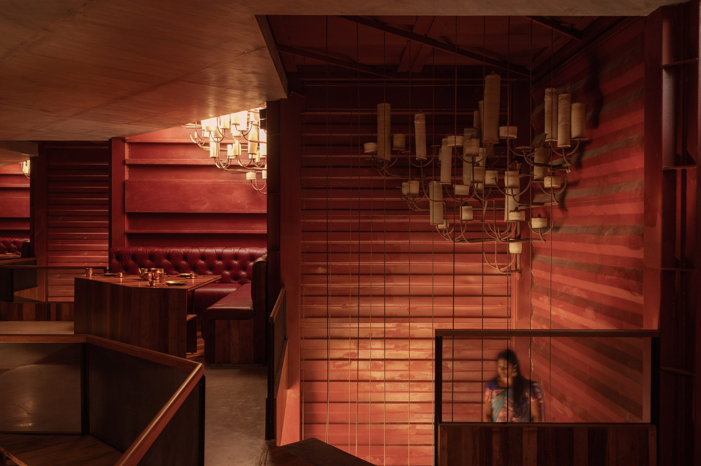 Earth-wrapped Steel: Inside Wallmakers’ Climate-responsive Petti Restaurant
