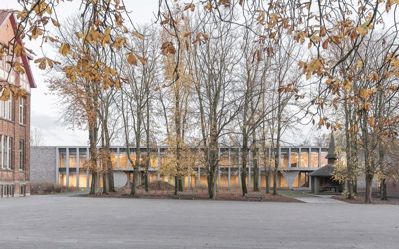 Material Restraint and Campus Continuity in Belgium