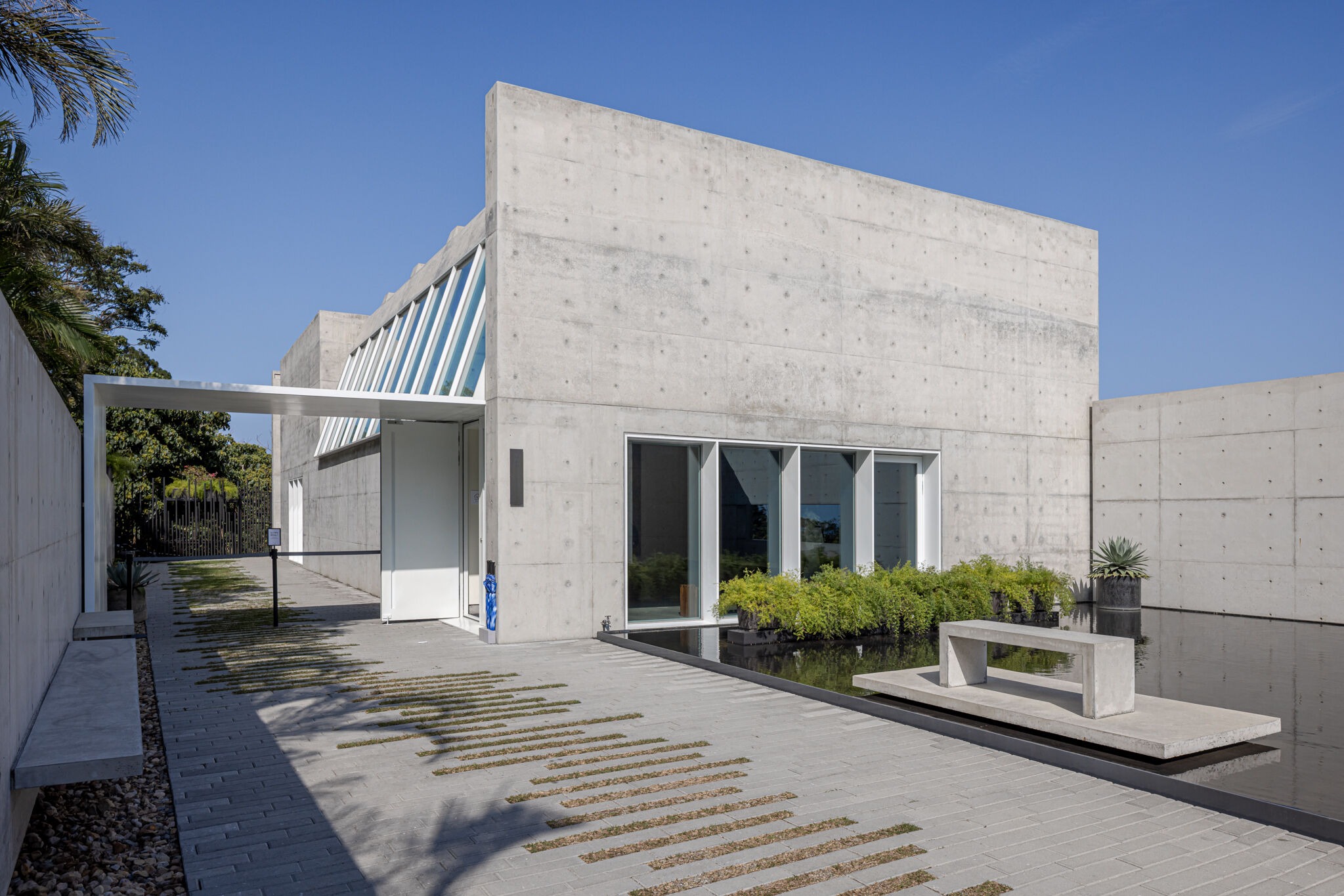 Behet Bondzio Lin Architekten Sculpt a Monolith for Art on the Taitung Coast
