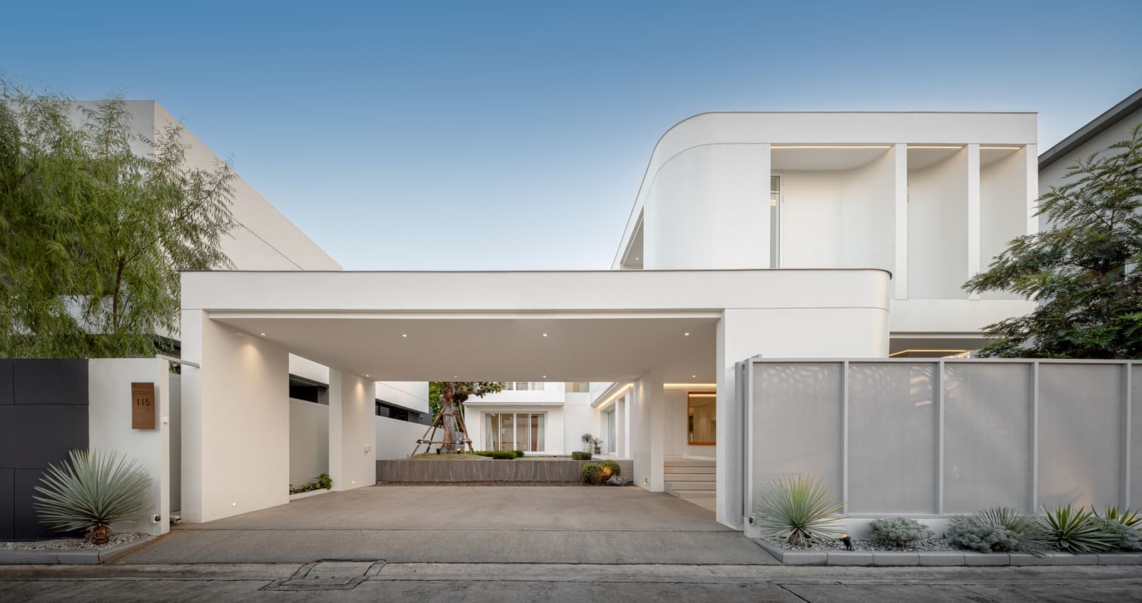 When Architecture Grows With You: A Bangkok Home That Evolved Over Time