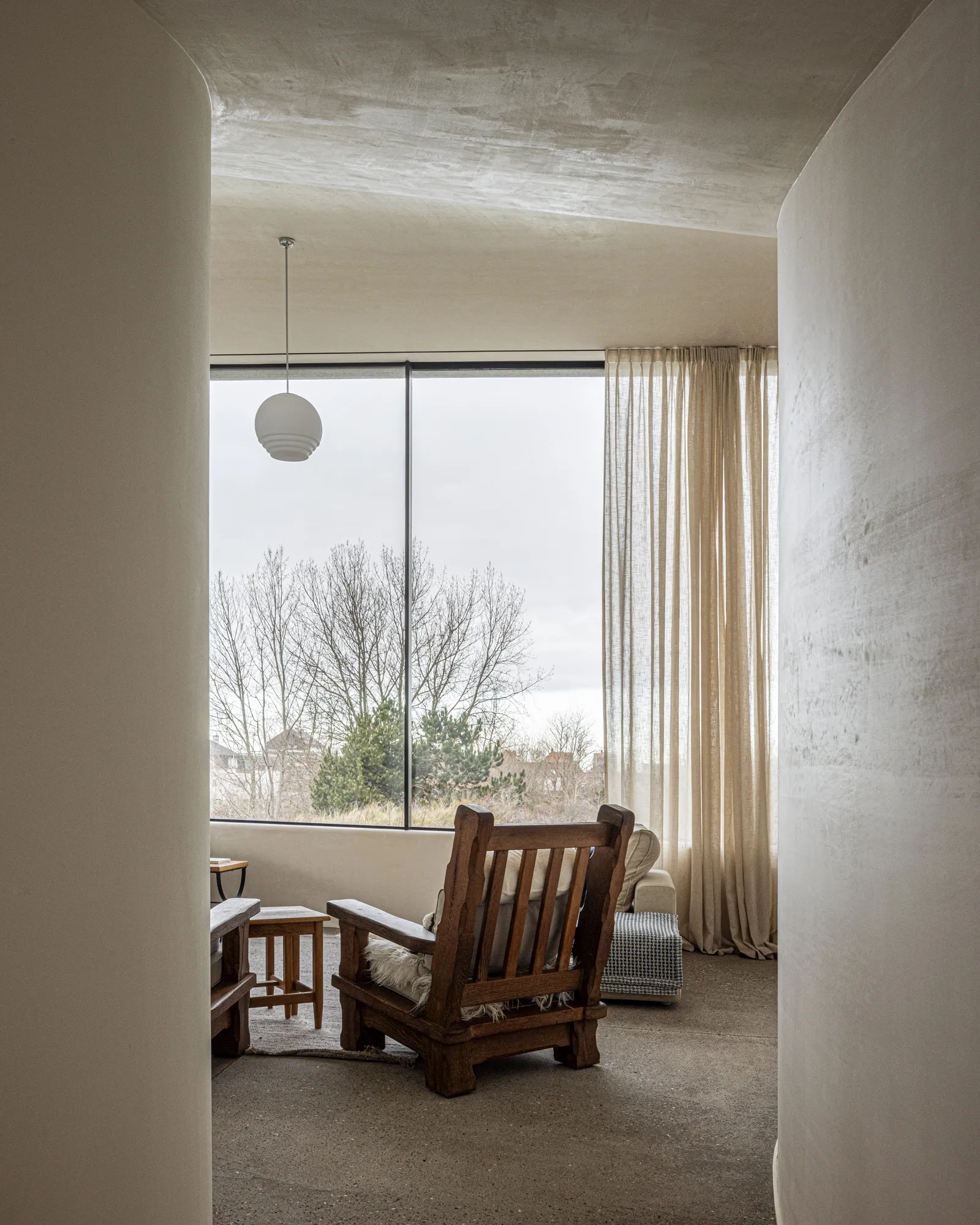 Shaped By Tide And Time: Inside Belgium’s Sculptural Concrete Seaside Villa