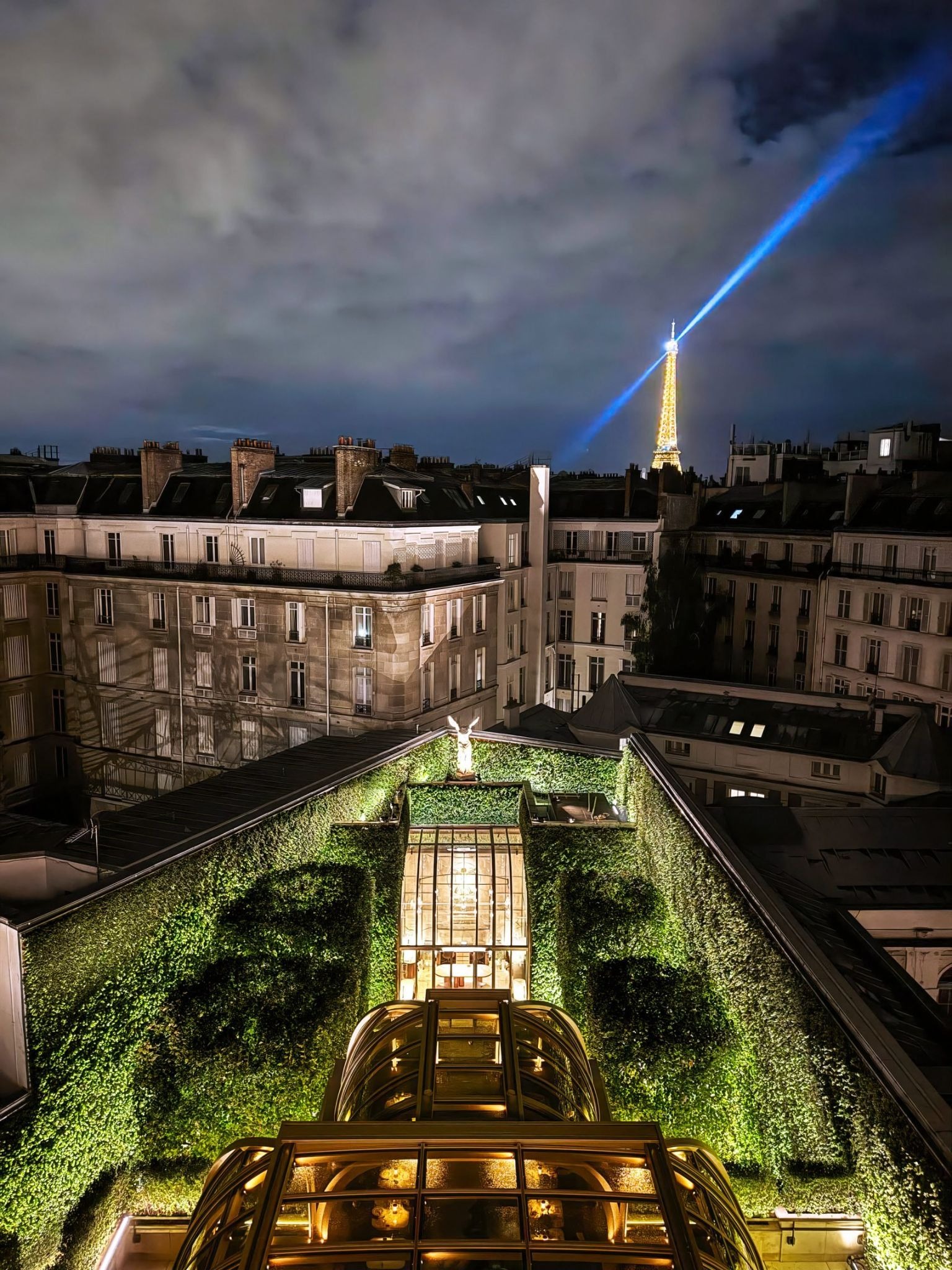 RH Paris Gallery: Architecture, Art and Dining Aligned