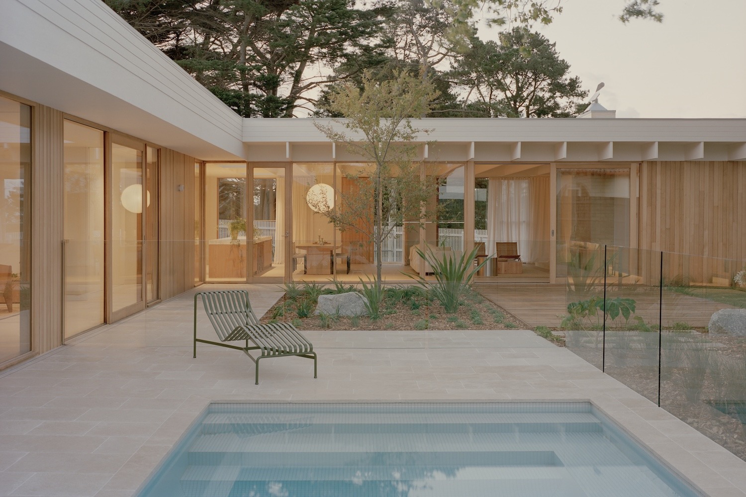Mount Martha House II: A Coastal Home Shaped by Light, Privacy, and Quiet Continuity
