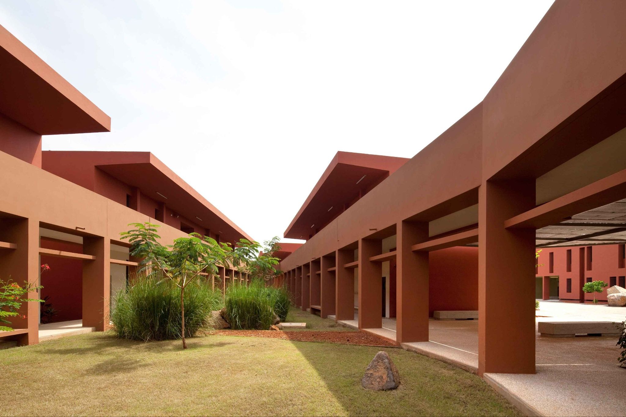 Terreneuve’s Highschool Jean Mermoz Stands as a Bio-Climatic Masterpiece in Dakar