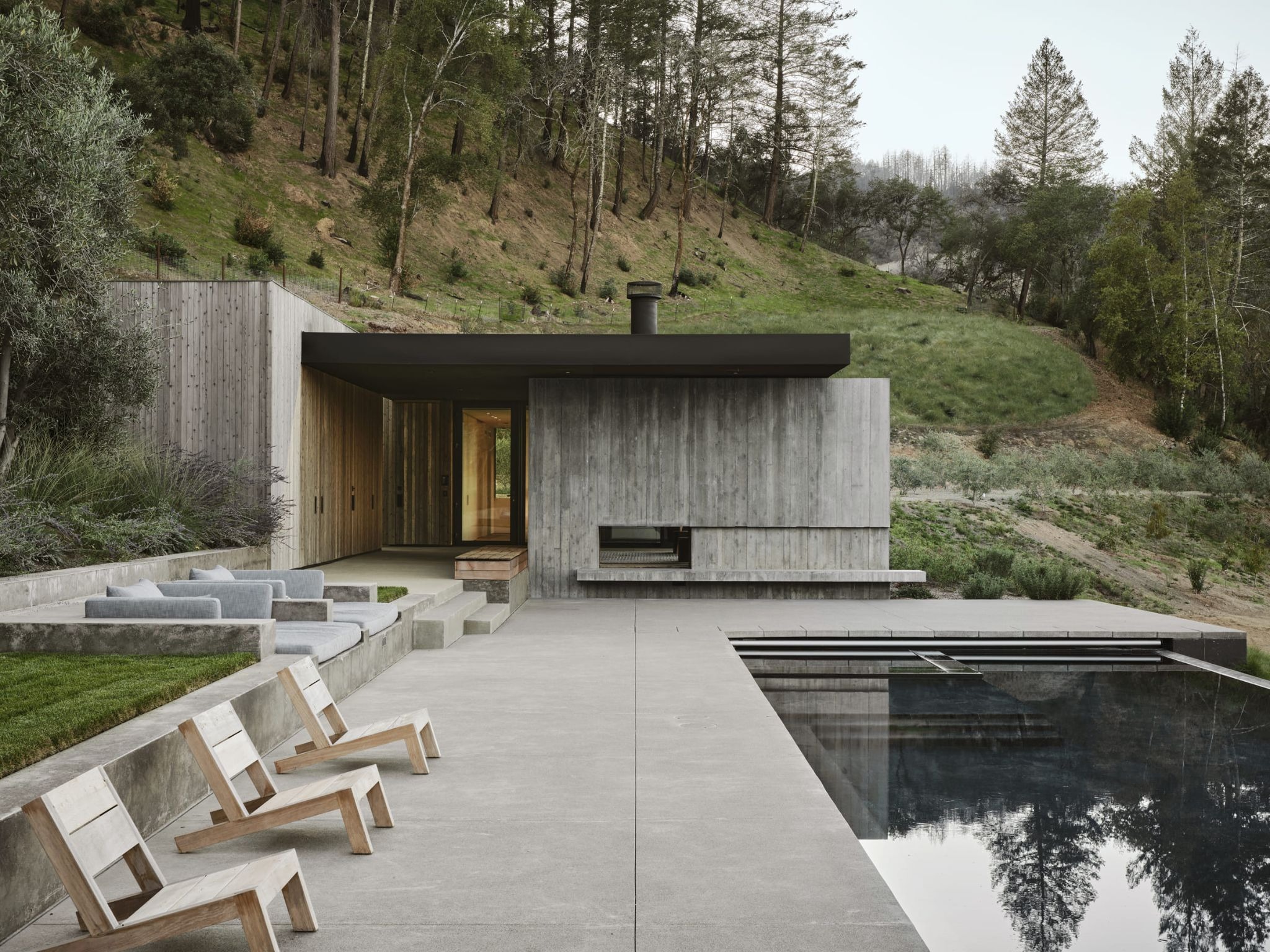 Bridging the Divide: The Trestle Residence by Aidlin Darling Design Defies Gravity in Northern California