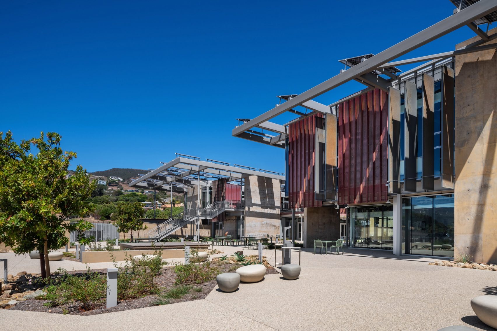KoningEizenberg and NAC Architecture Anchor Malibu High School Against the Elements