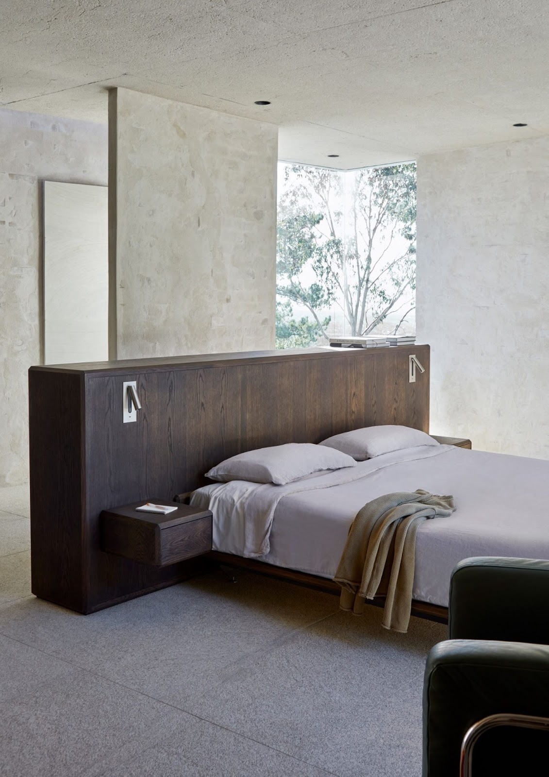 The Brick Monolith: Chris van Niekerk’s Mountain House is a Stoic Sanctuary of Earth and Sky