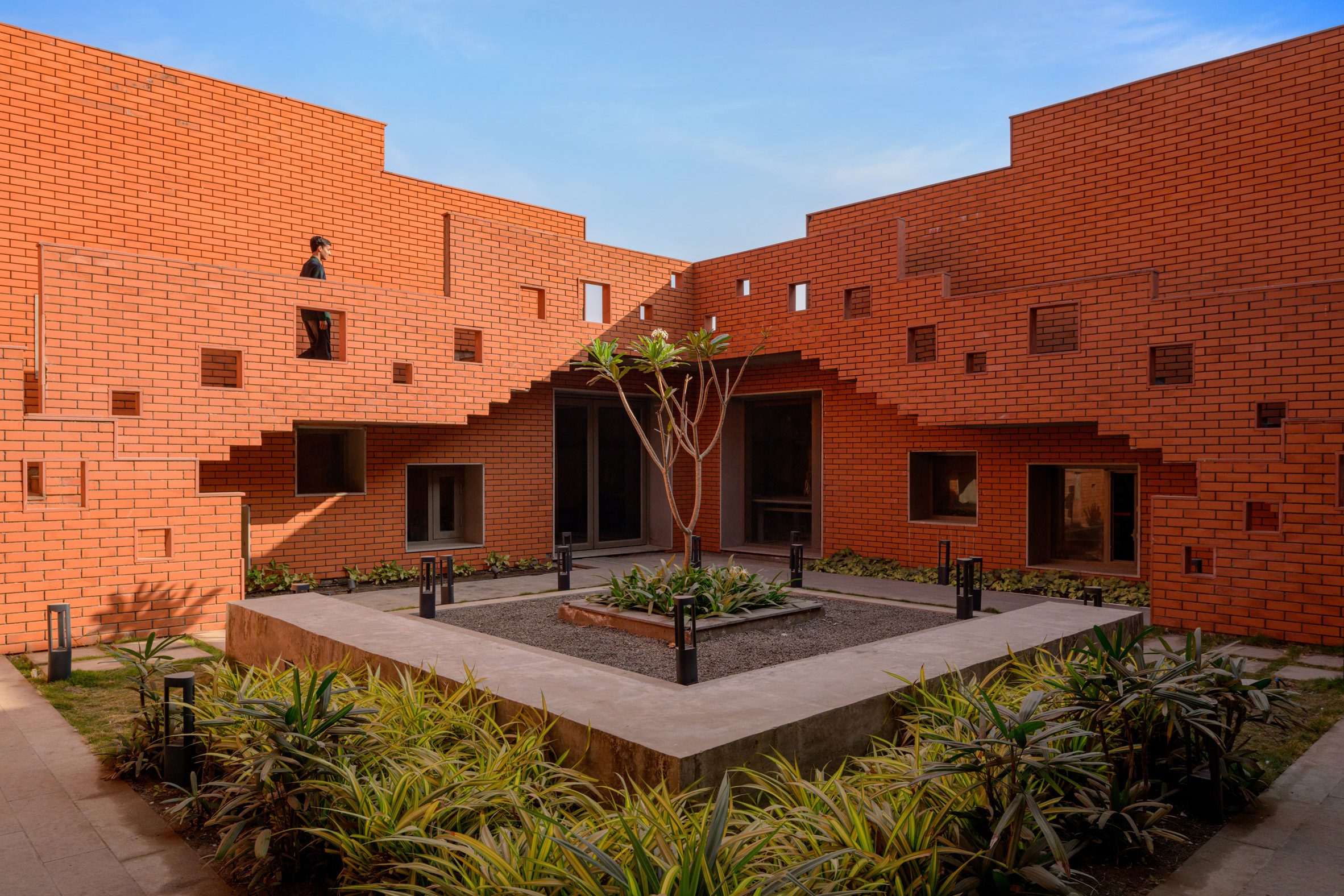 How Sanjay Puri Architects Crafted An Engaging Academic Landscape At Prestige University, India