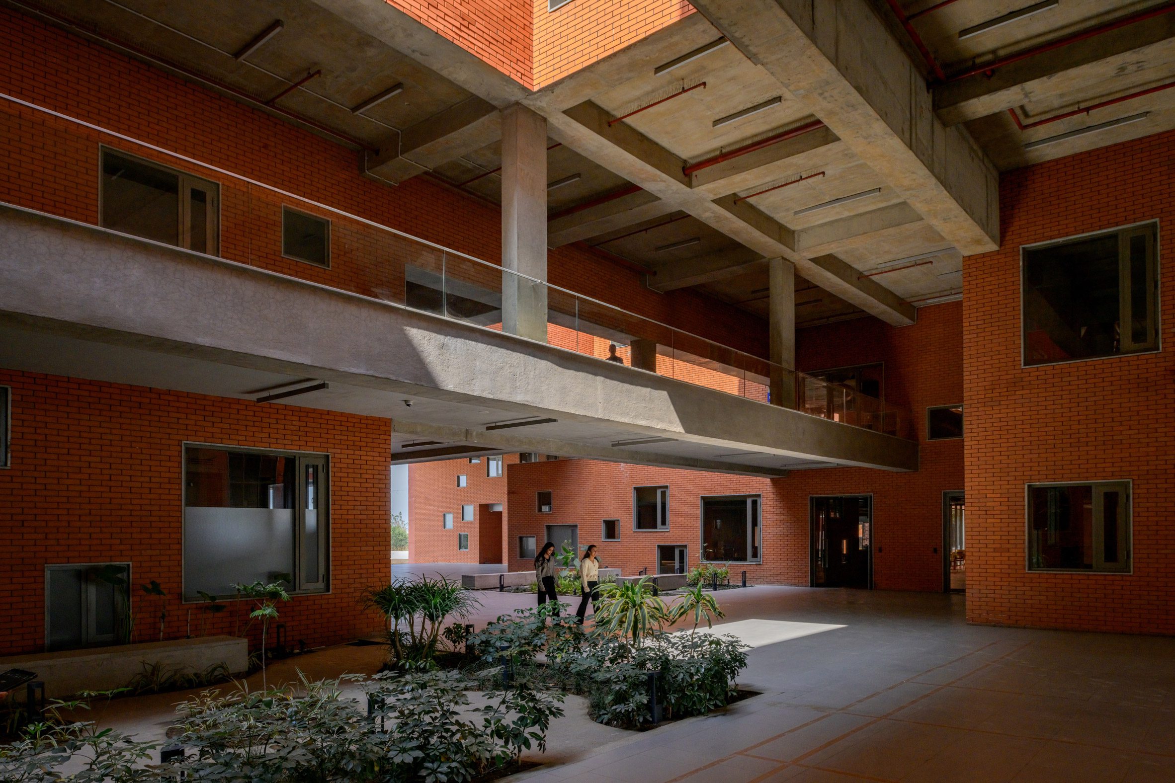 How Sanjay Puri Architects Crafted An Engaging Academic Landscape At Prestige University, India