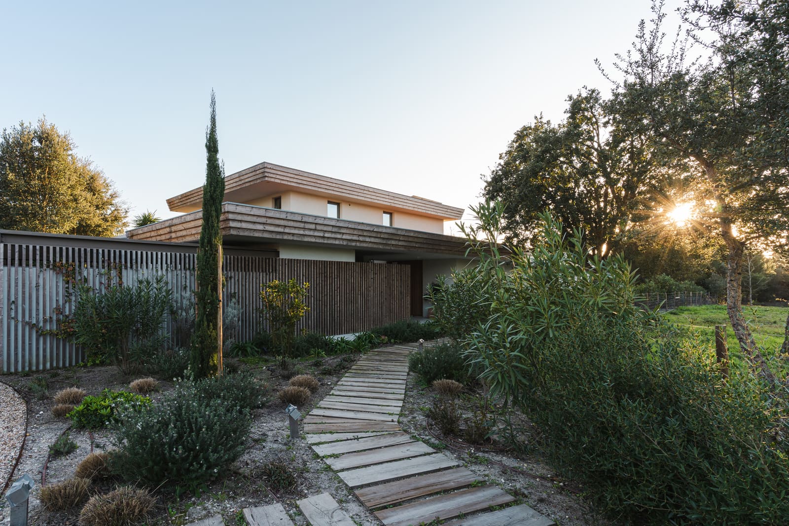 When Architecture Learns to Listen: A Portuguese House Shaped by Landscape
