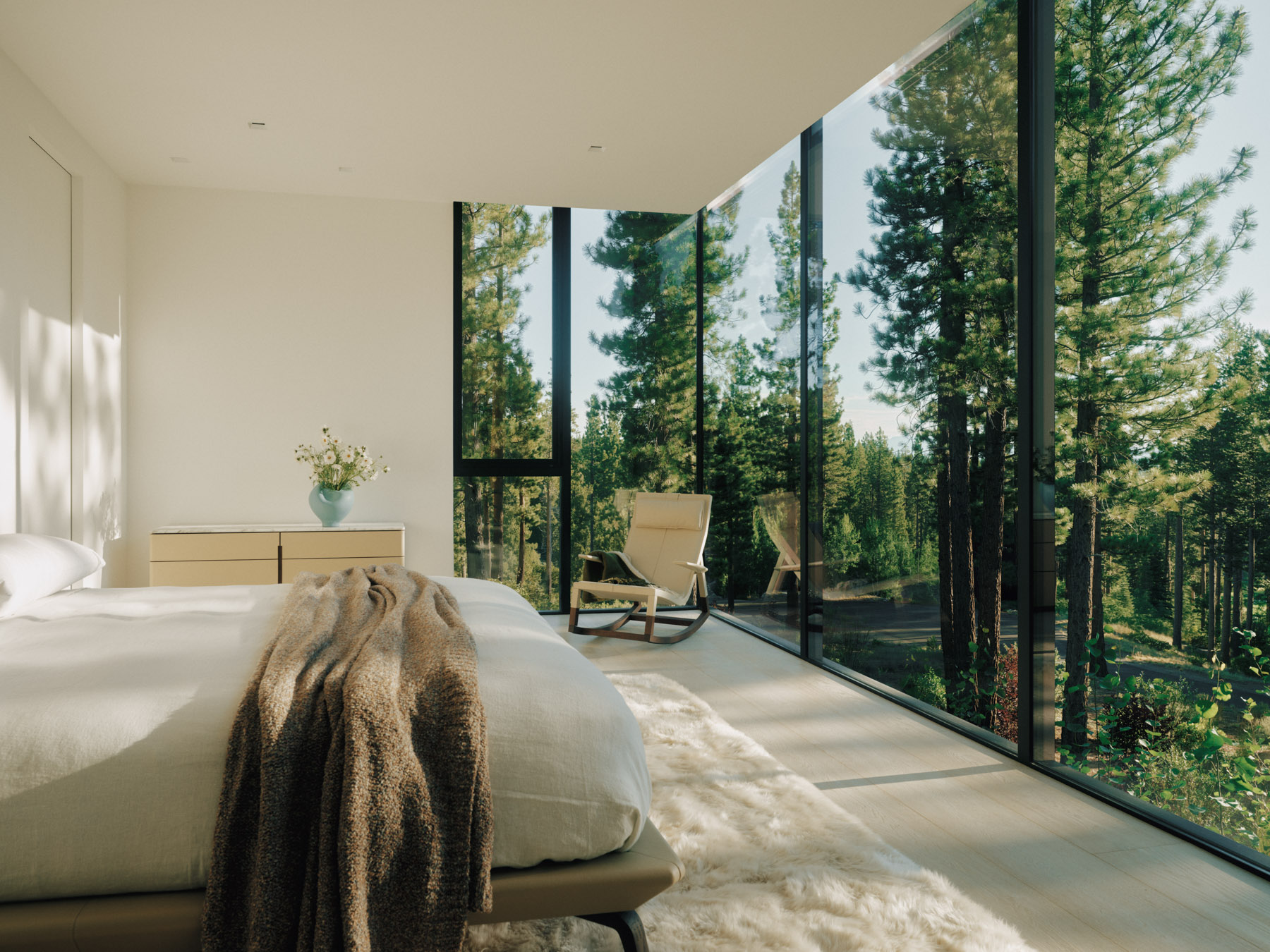 Framing The Horizon: A House Designed For Gathering In The Wild