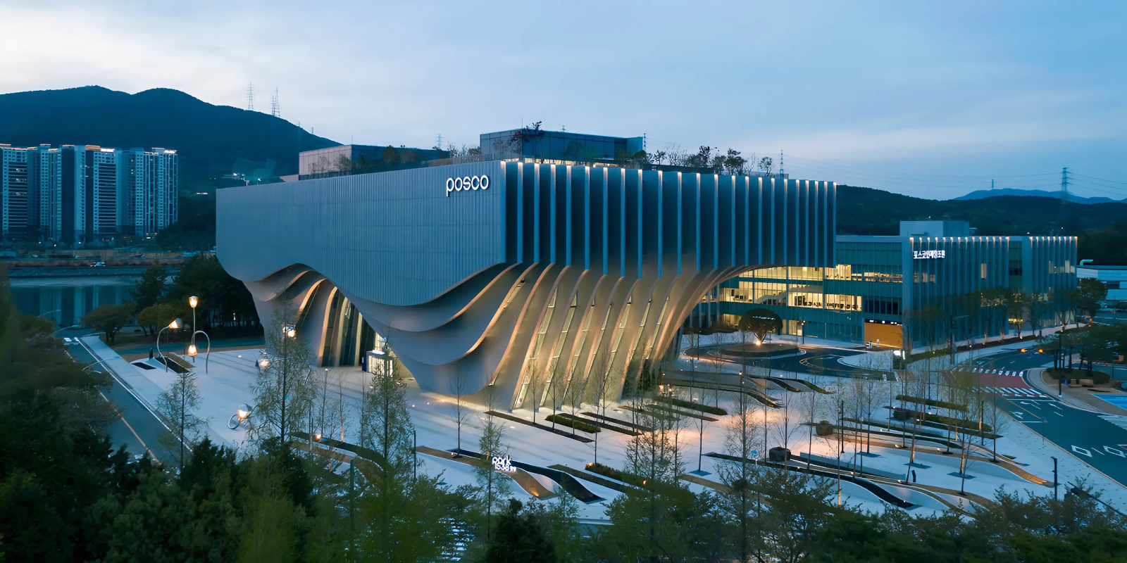Park1538 by UnSangDong Architects: Layered Steel Ribs and Reflective Cladding in Gwangyang