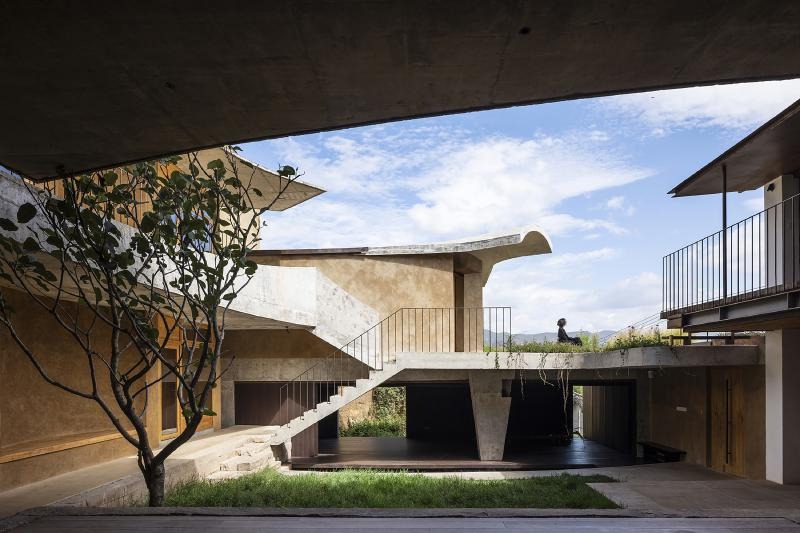 The Punctured Courtyard: xiān Architects Recomposes Rural Memory in Shaxi