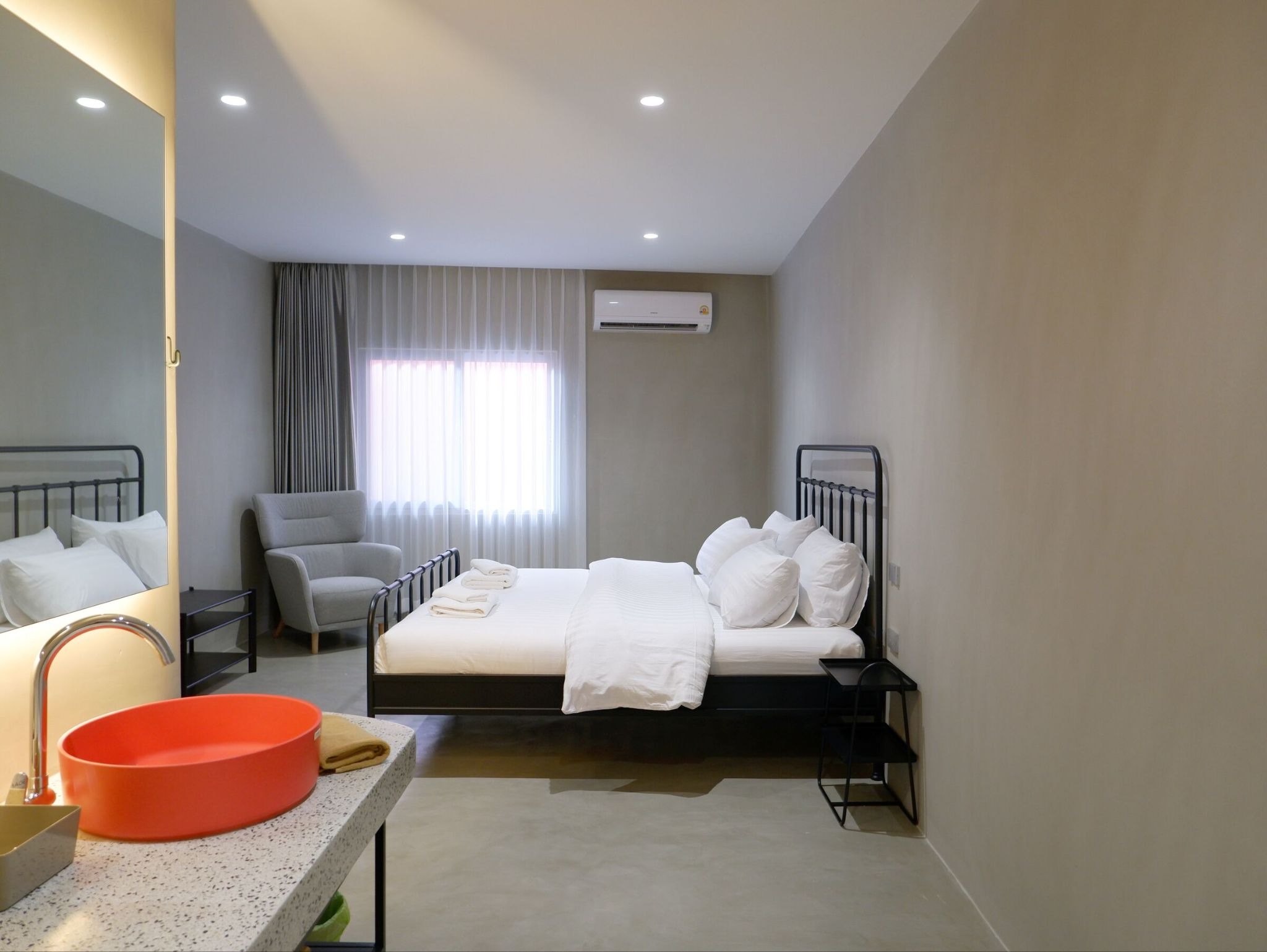 Volume Matrix Studio Injects a Pulse of Magenta into Hua Hin