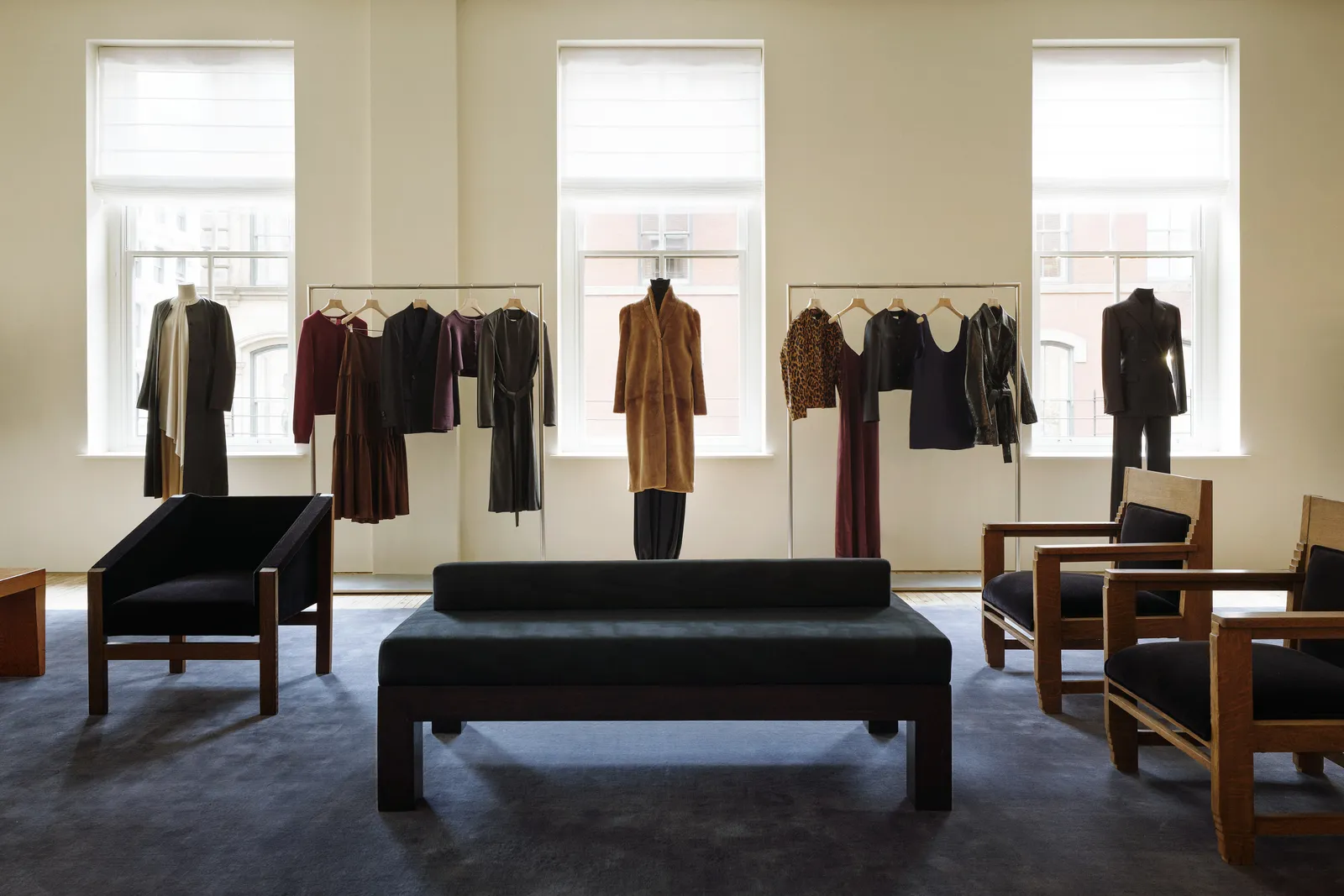Top Picks - 10 Retail Spaces Designed Like Galleries
