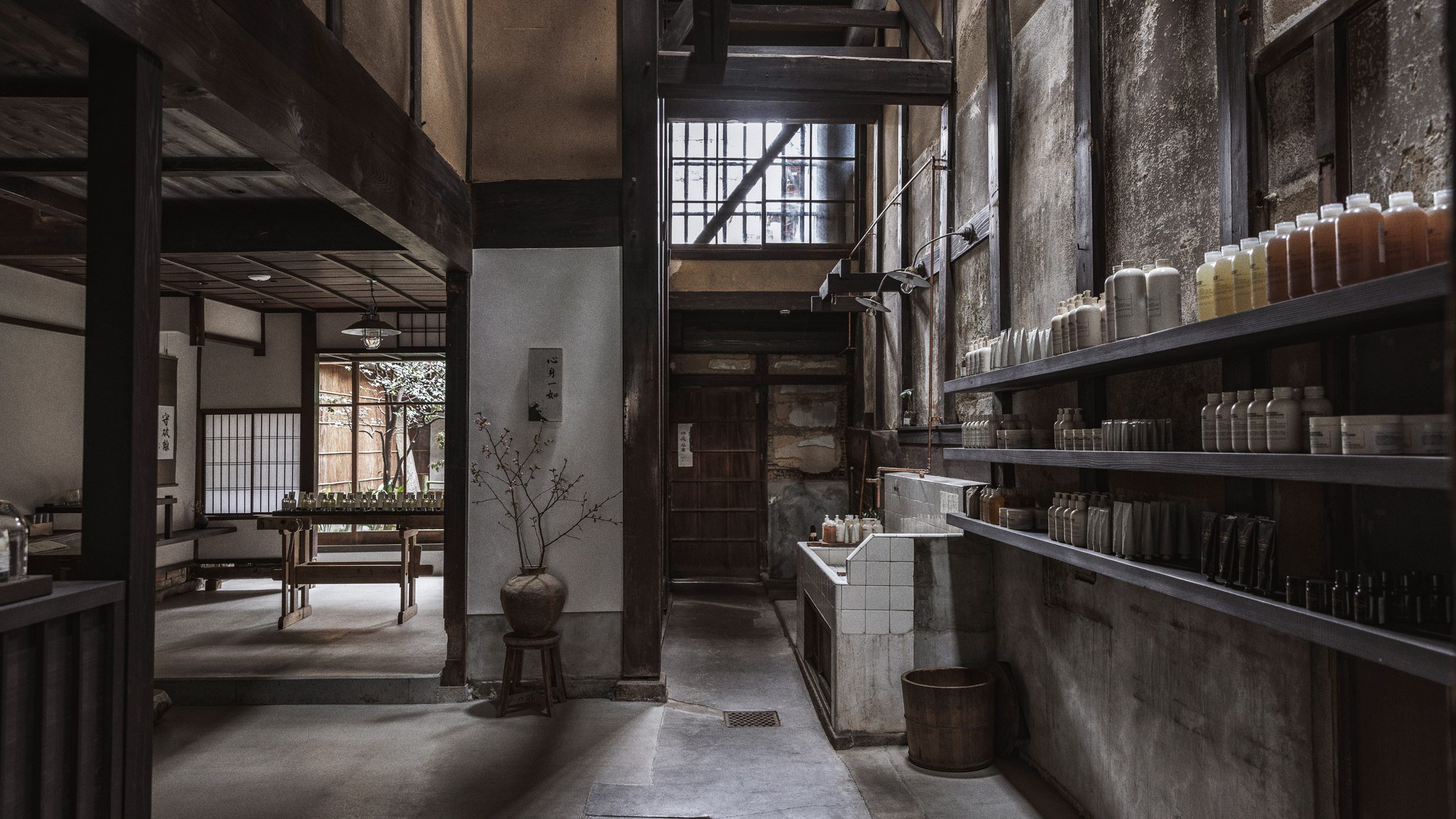 Le Labo’s Local-infused Retail Strategy: A Cultural Journey Through Architecture