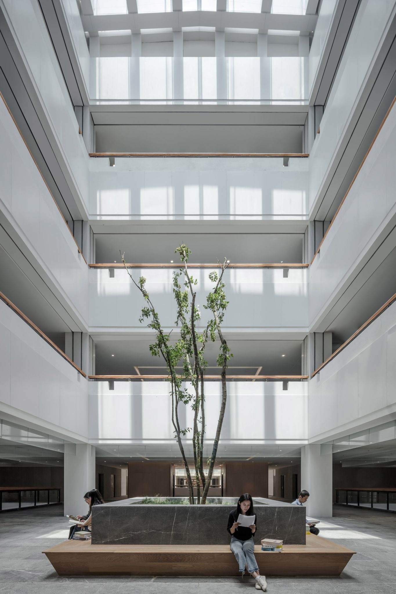 Built Into the Contours of the Plateau, Yan’an’s Campus Becomes a Living Extension of the Earth