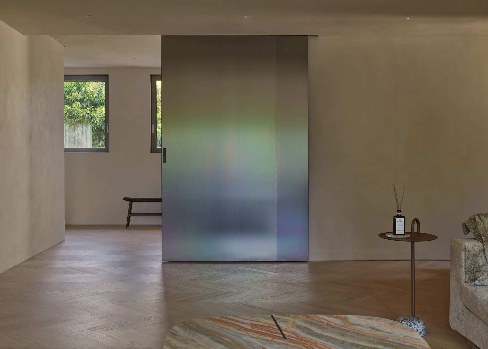 Fog Architecture Shapes a Quiet Domestic Landscape in Shanghai’s Xijiao Residence