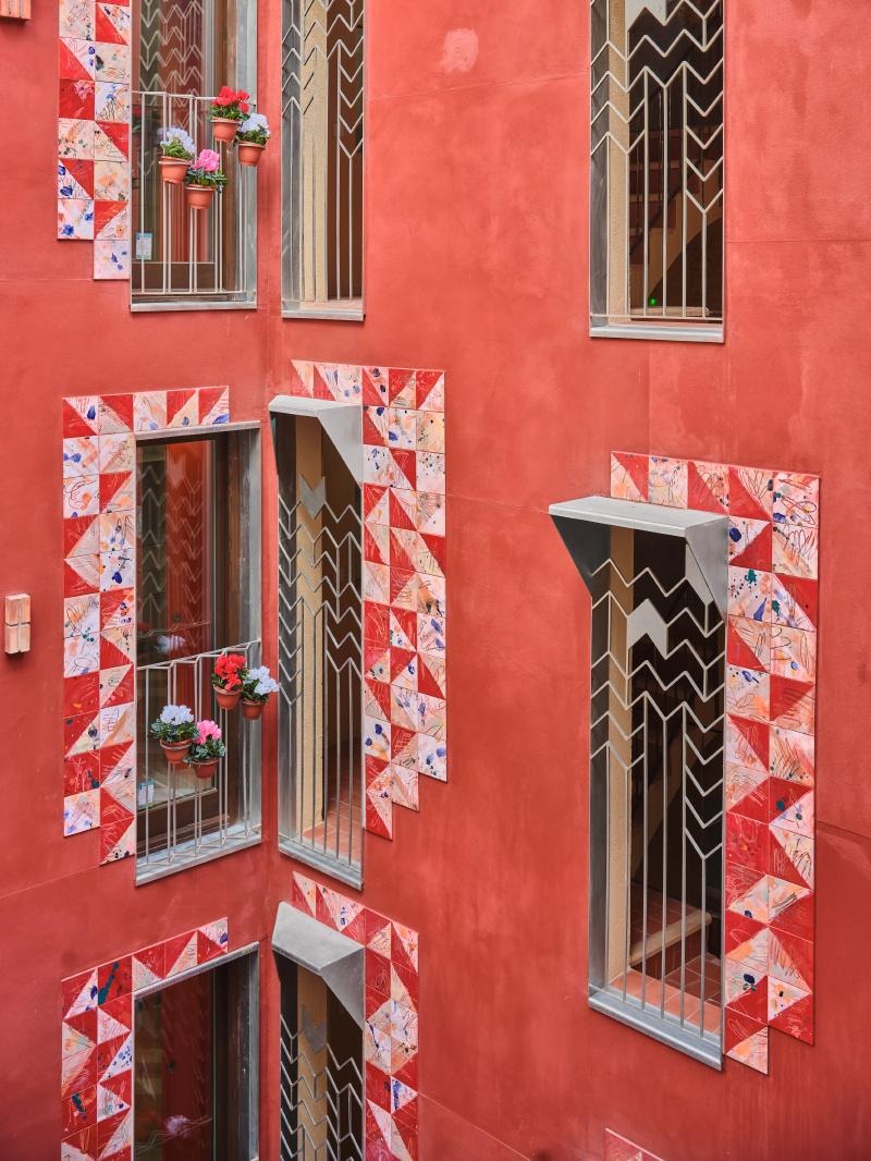 Fired in the Kiln of Memory: MIAS Architects Weaves Community Identity into Barcelona Social Housing with Bespoke Ceramics