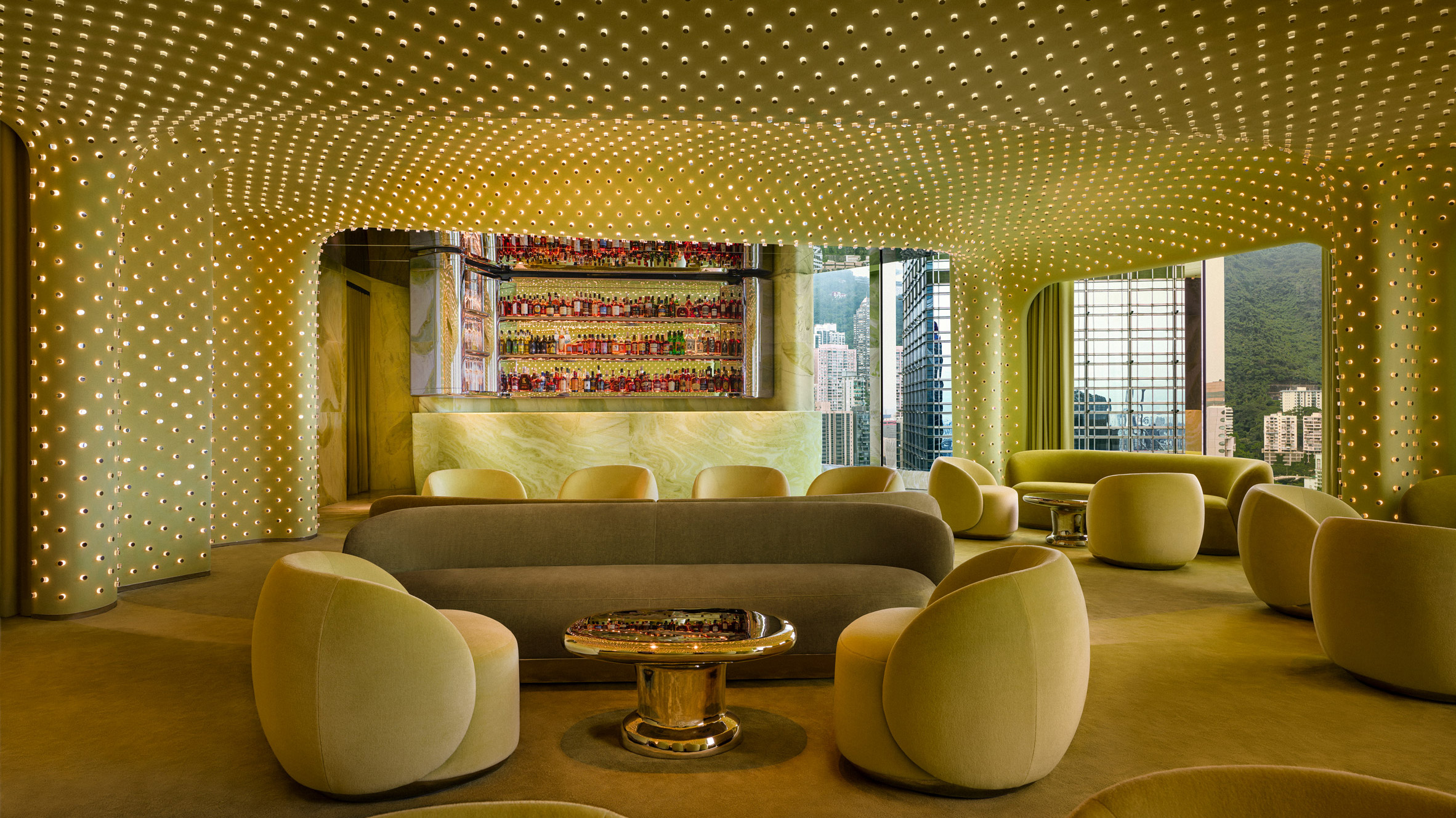 Peridot Bar: A Cinematic Interior Suspended Above Hong Kong