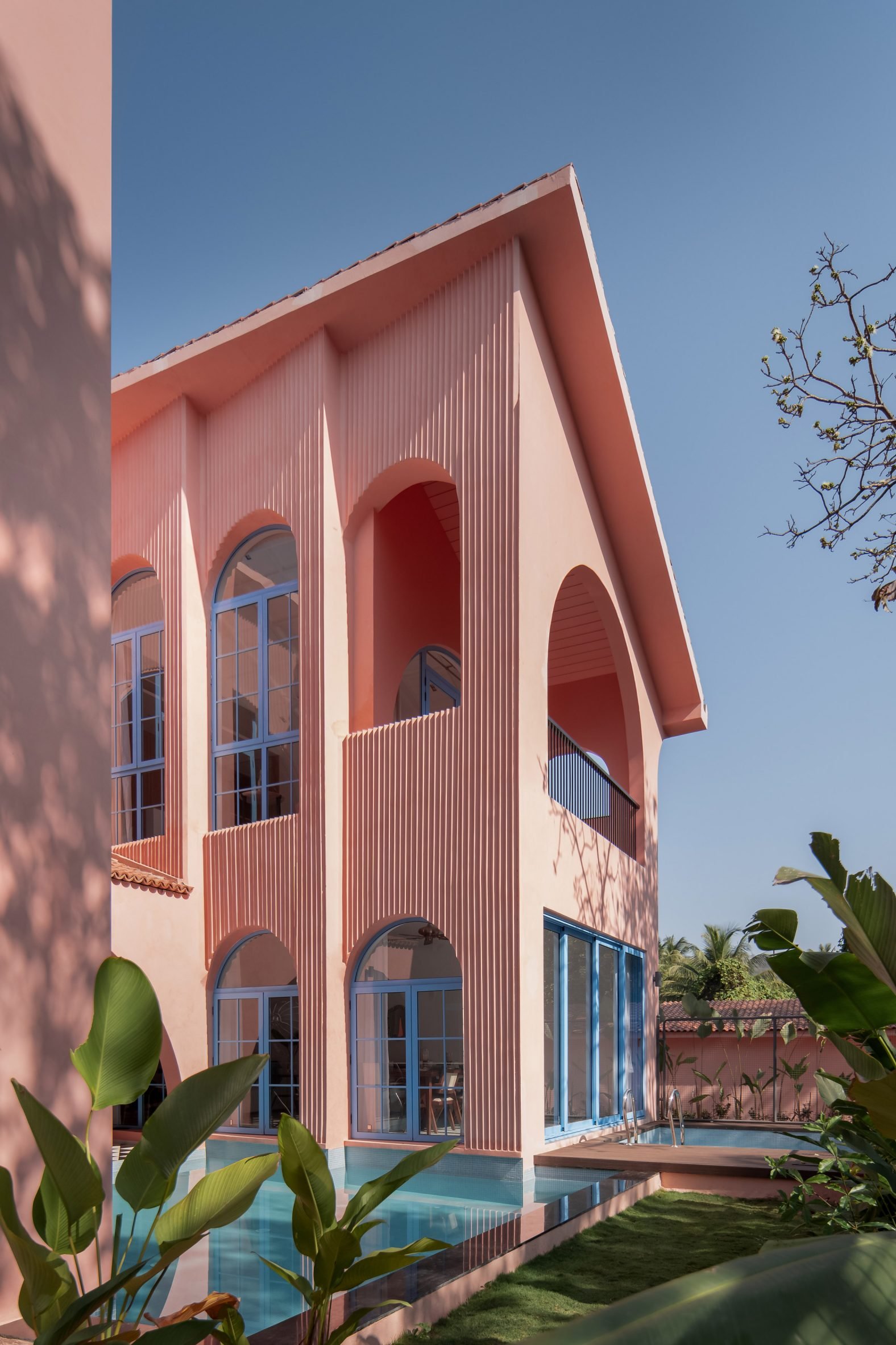 Top Picks - 7 Most Striking Pink Houses