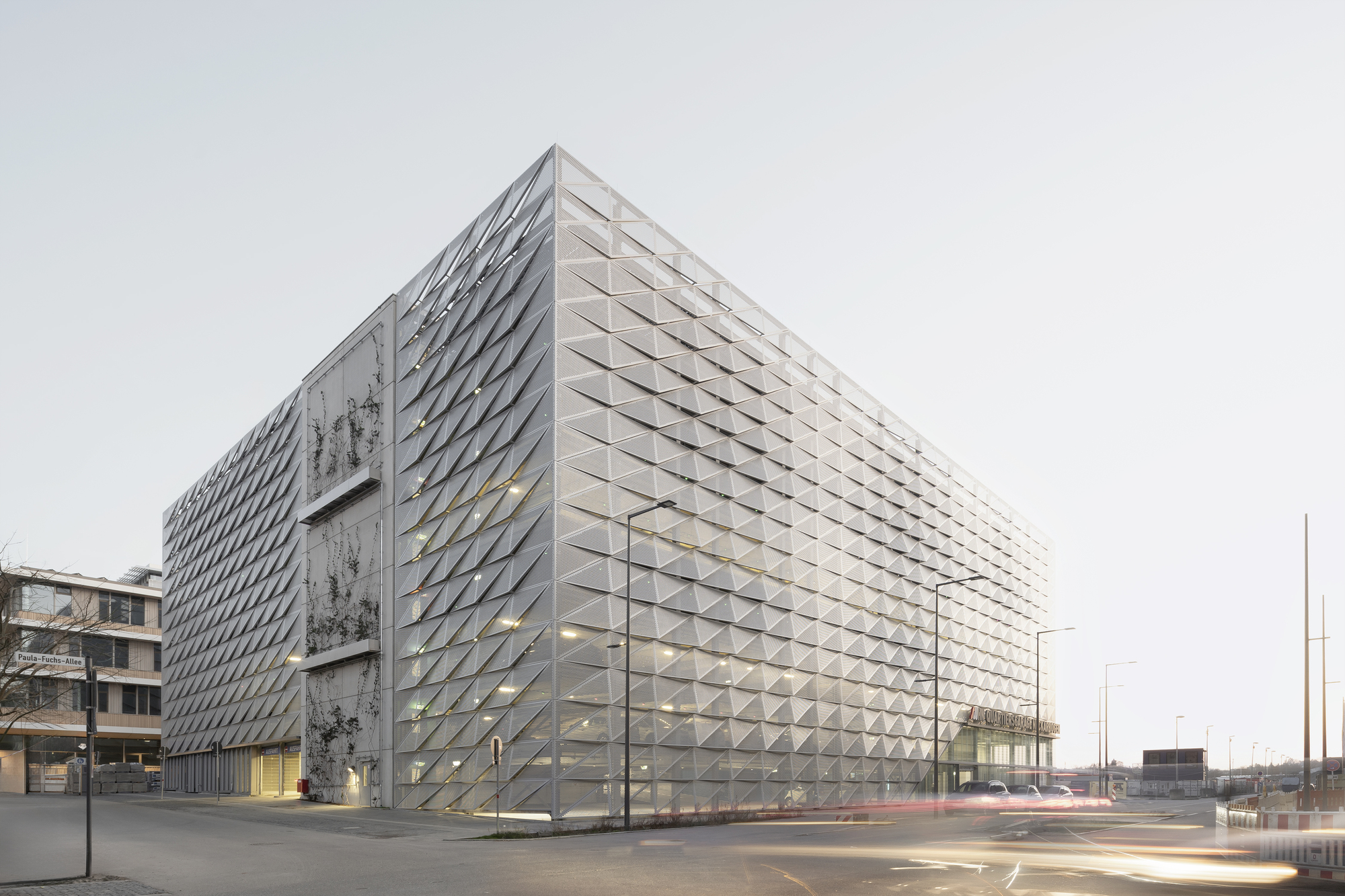 Can Parking Infrastructure Become Civic Architecture? Heilbronn's Neckarbogen Garage as Multi-Use Node