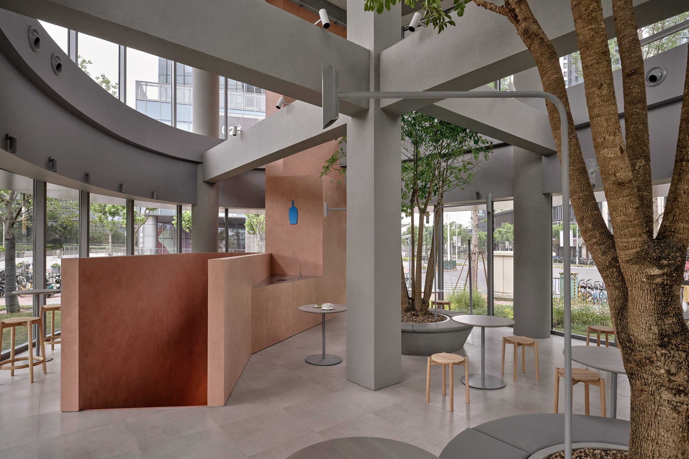 Designing Calm In The City: How Blue Bottle Cafés Create Micro-sanctuaries In Urban Environments