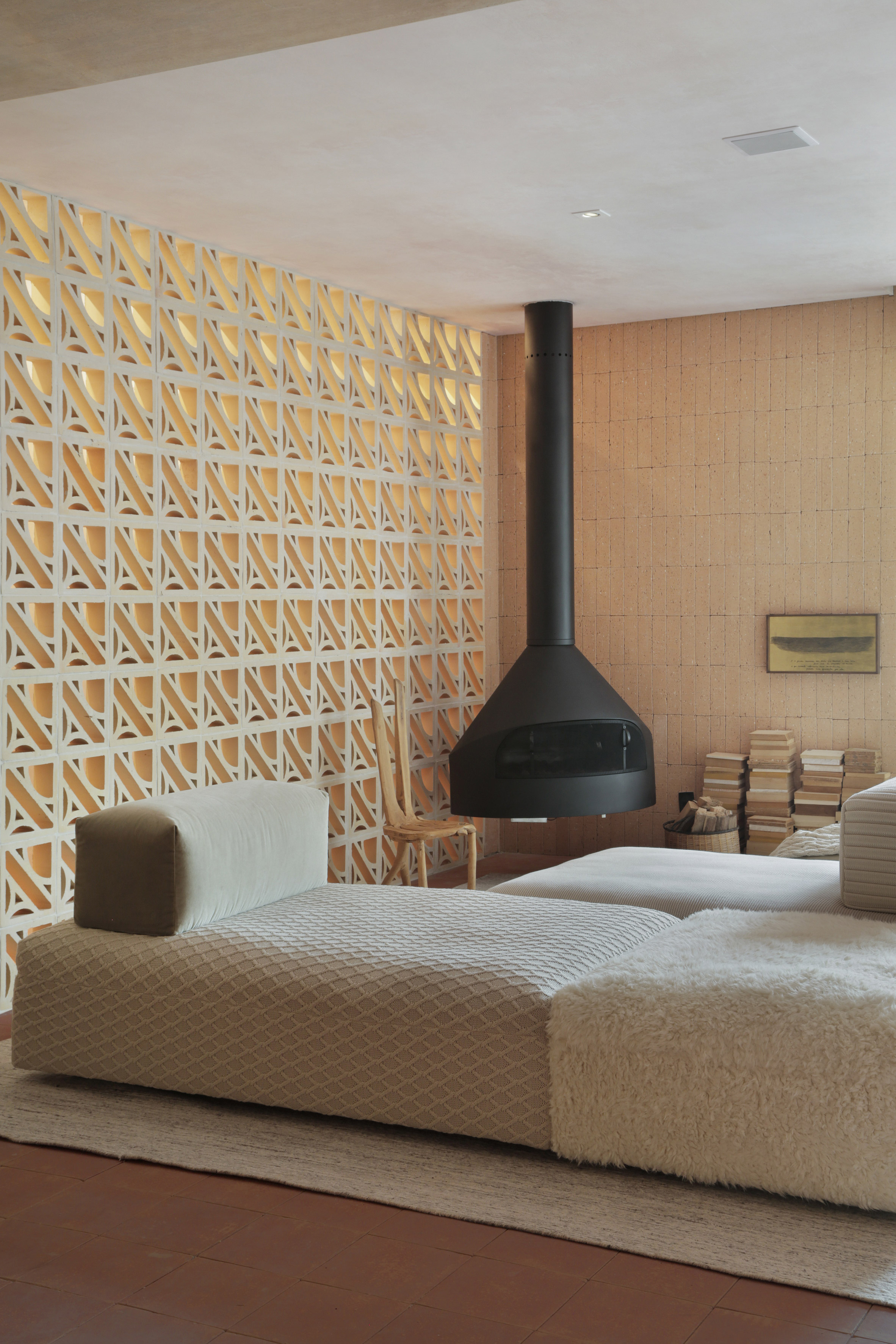Top Picks - 10 Terracotta Living Rooms That Embrace Earthy Warmth