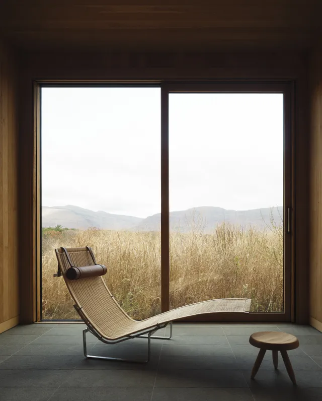 Patterned Furniture In Minimal Interiors: Where Simplicity Meets Expression
