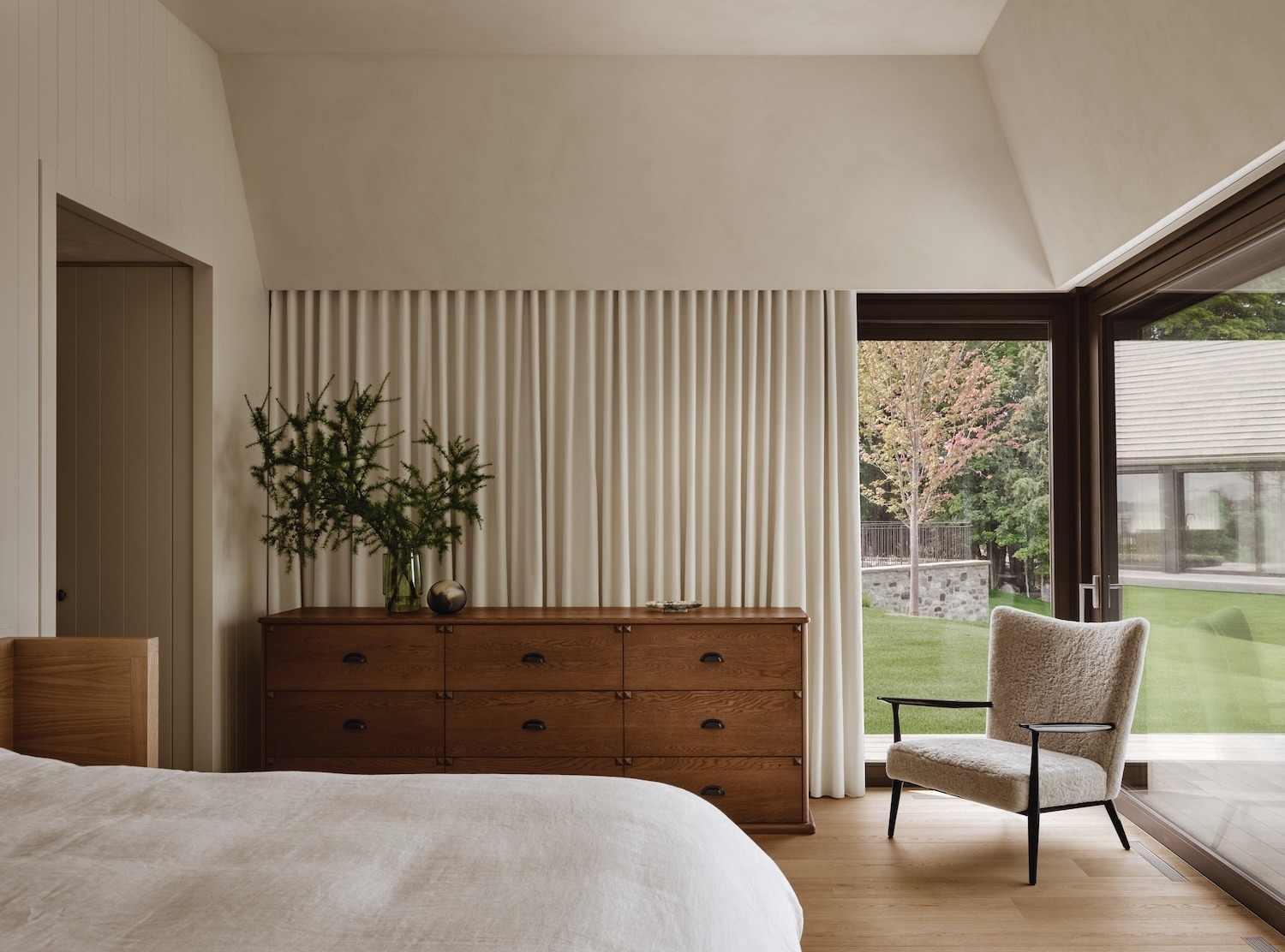 BROM: A Culinary Interior Shaped by Warmth, Precision, and Quebecois Sensibility