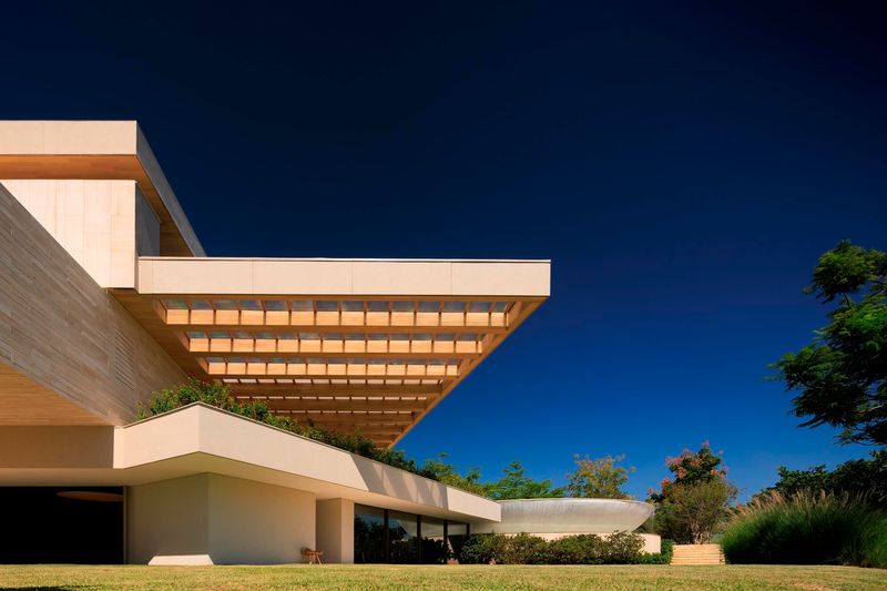 A House That Unfolds Like Wings: Inside Casa da Baro’s Spatial Narrative