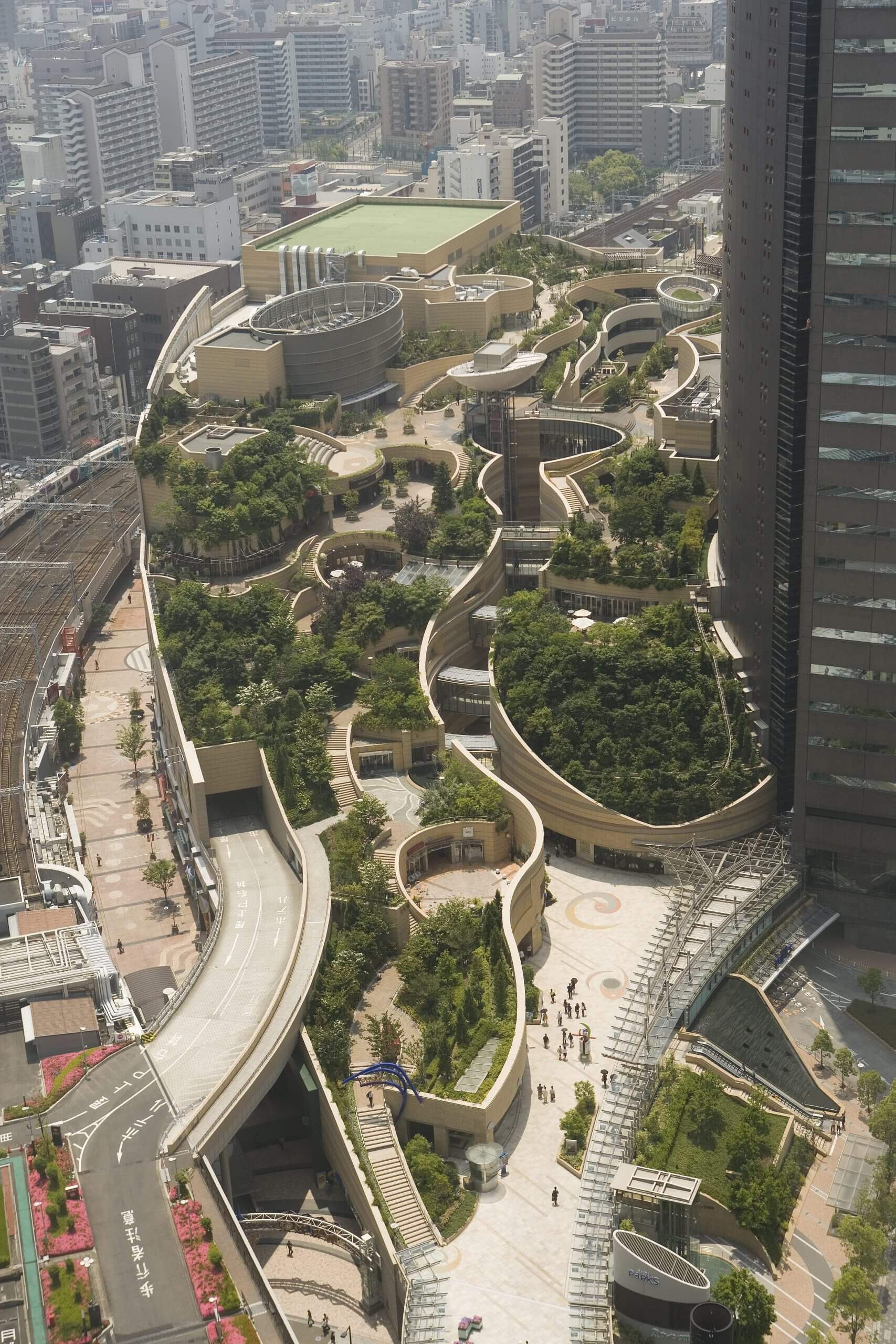 Top Picks – 9 Landscaped Roofs That Function As Public Parks